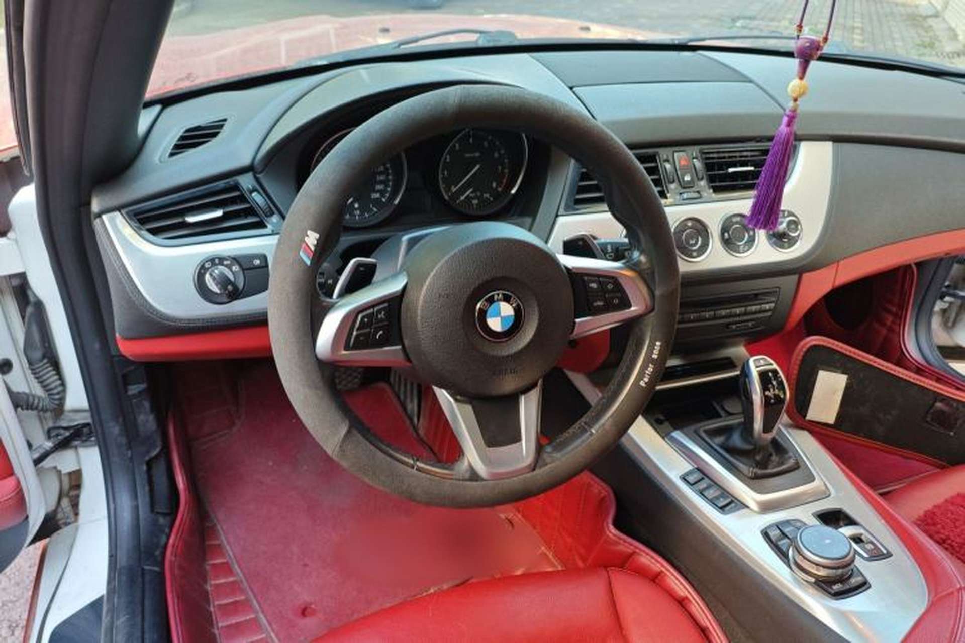 Used BMW Z4 2013 sDrive20i Leading Model Steering Wheel