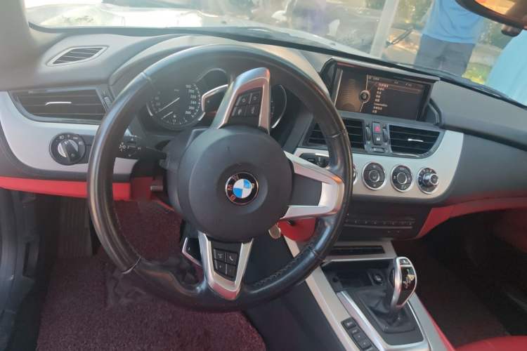 Used BMW Z4 2013 sDrive20i Leading Model Steering Wheel