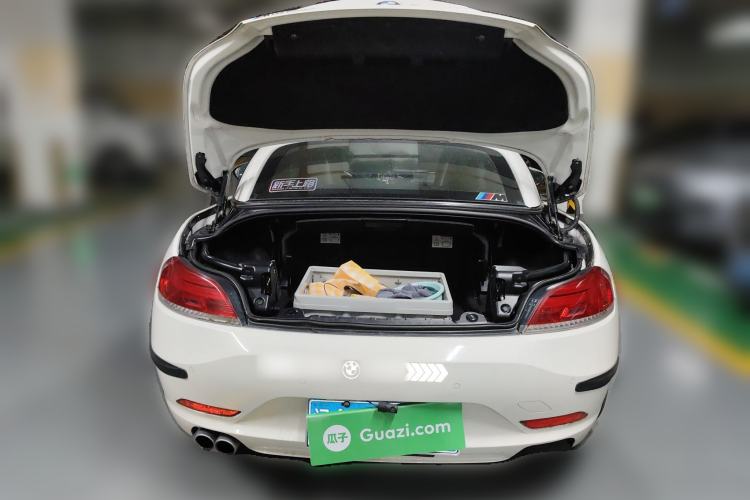Used BMW Z4 2013 sDrive20i Leading Model Trunk