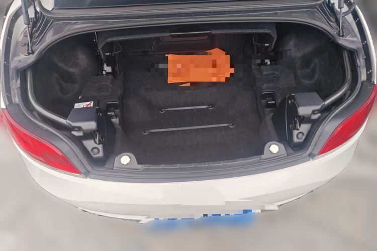 Used BMW Z4 2013 sDrive20i Leading Model Trunk