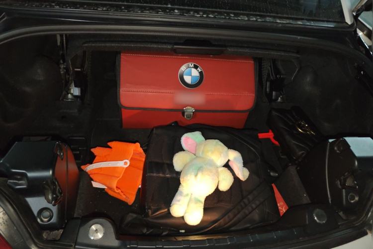 Used BMW Z4 2013 sDrive20i Leading Model Trunk