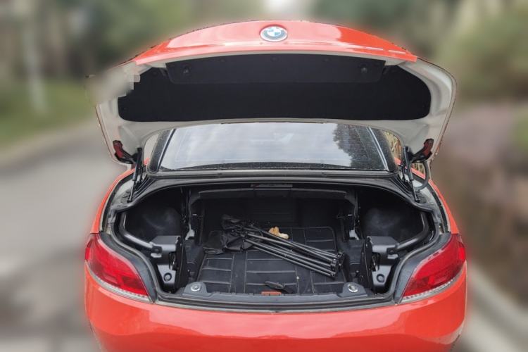 Used BMW Z4 2013 sDrive20i Leading Model Trunk