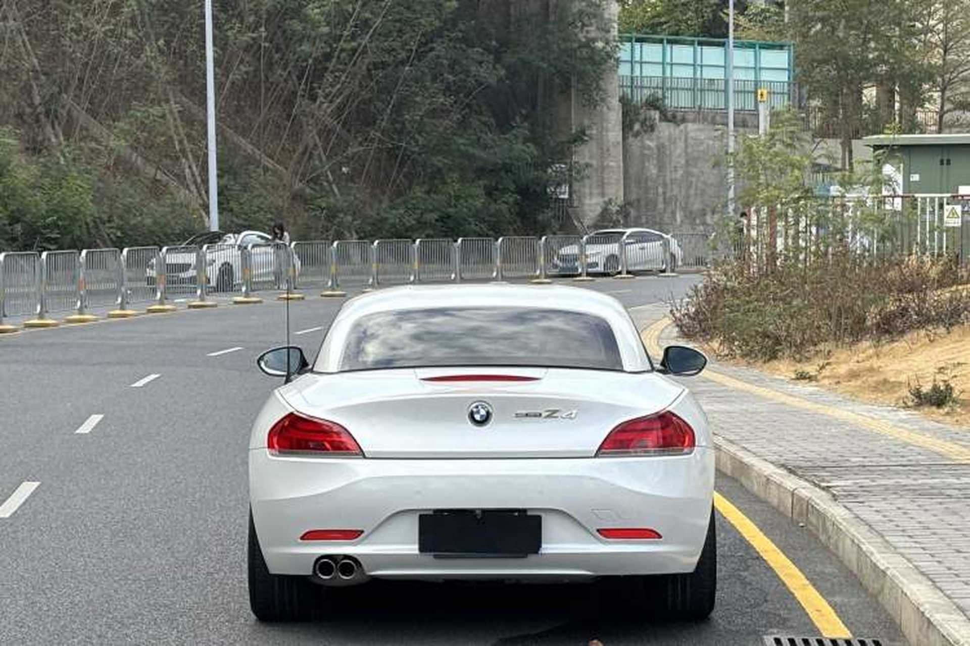 Used BMW Z4 2013 sDrive20i Leading Model Trunk