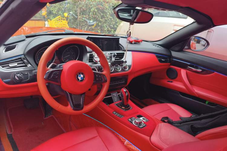 Used BMW Z4 2013 sDrive20i Leading Model Headliner