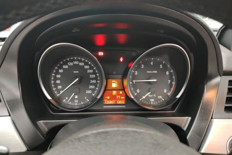 Used BMW Z4 2013 sDrive20i Leading Model Instrument Cluster