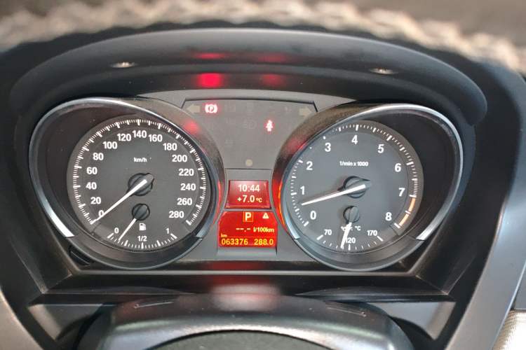 Used BMW Z4 2013 sDrive20i Leading Model Instrument Cluster