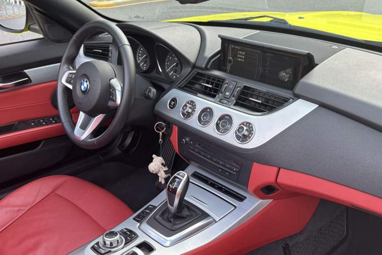 Used BMW Z4 2013 sDrive20i Leading Model Interior 6