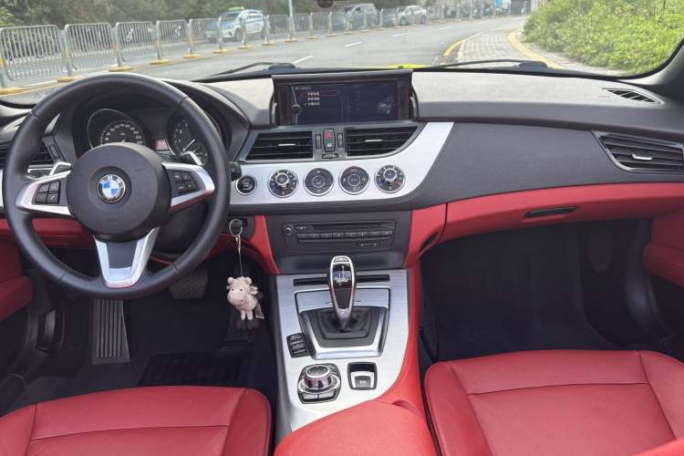 Used BMW Z4 2013 sDrive20i Leading Model Interior 7
