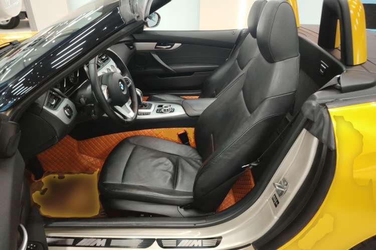 Used BMW Z4 2013 sDrive20i Leading Model Left Front Seat