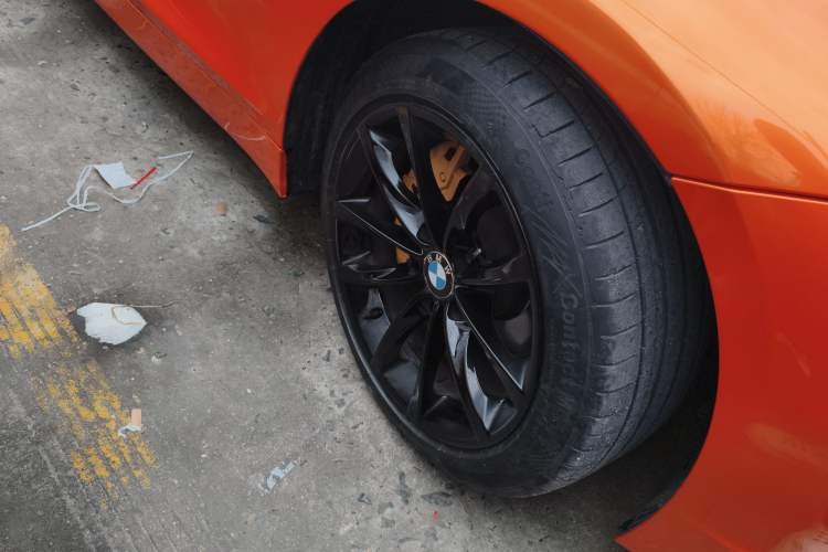 Used BMW Z4 2013 sDrive20i Leading Model Right Front Wheel Hub