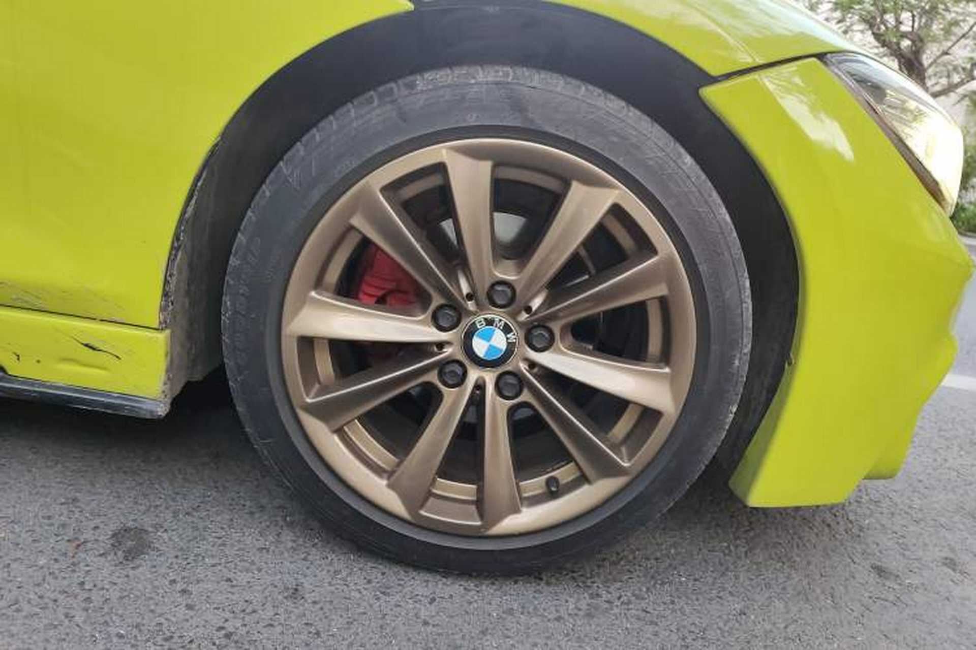 Used BMW Z4 2013 sDrive20i Leading Model Right Front Wheel Hub