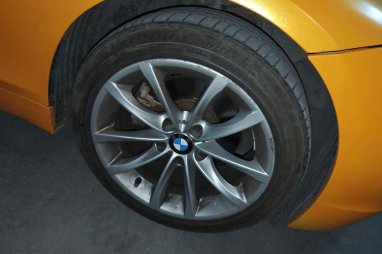 Used BMW Z4 2013 sDrive20i Leading Model Right Front Wheel Hub