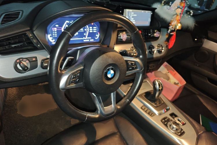 Used BMW Z4 2013 sDrive20i Leading Model Steering Wheel