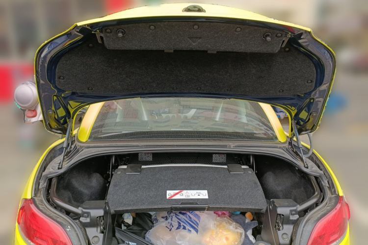 Used BMW Z4 2013 sDrive20i Leading Model Trunk