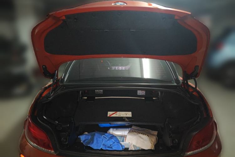 Used BMW Z4 2013 sDrive20i Leading Model Trunk