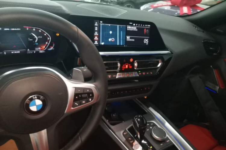 Used BMW Z4 2019 M40i M Sport Performance Edition Audio And AC Panel