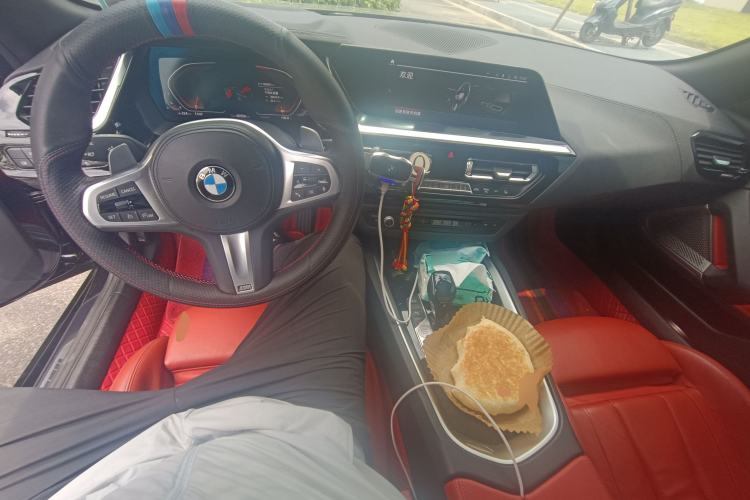 Used BMW Z4 2019 sDrive 25i M Sport Package Center Console