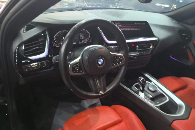 Used BMW Z4 2019 sDrive 25i M Sport Package Center Console
