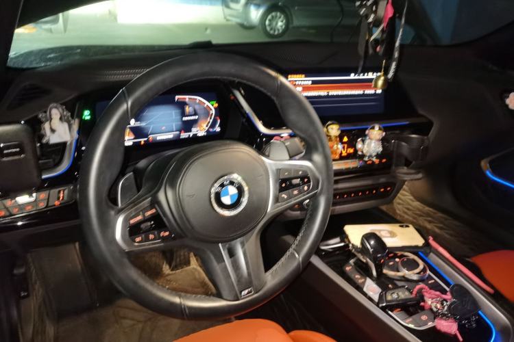 Used BMW Z4 2019 sDrive 25i M Sport Package Center Console