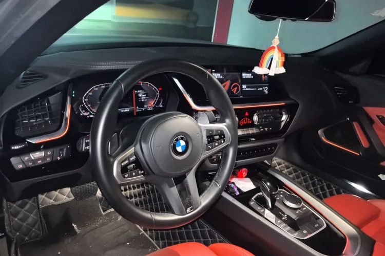 Used BMW Z4 2019 sDrive 25i M Sport Package Center Console