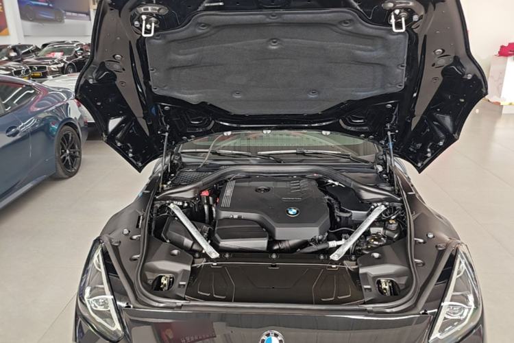 Used BMW Z4 2019 sDrive 25i M Sport Night Edition package Engine Bay