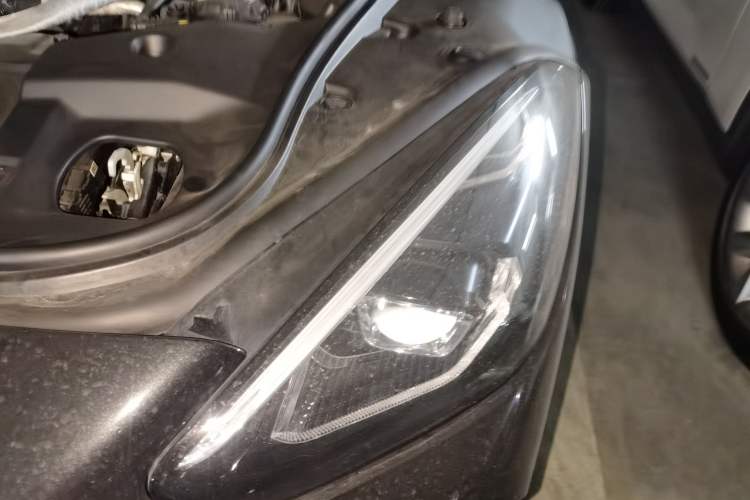Used BMW Z4 2019 sDrive 25i M Sport Package Engine Bay Left