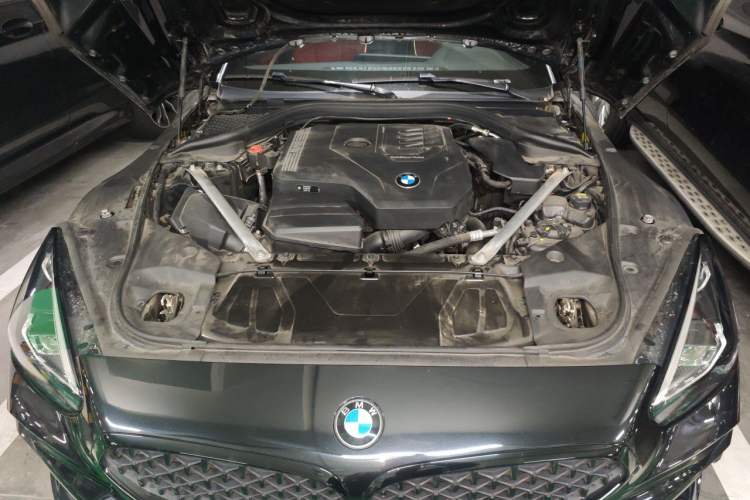 Used BMW Z4 2019 sDrive 25i M Sport Night Edition package Engine Bay