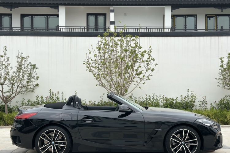 Used BMW Z4 2019 sDrive 25i M Sport Package Exterior 4