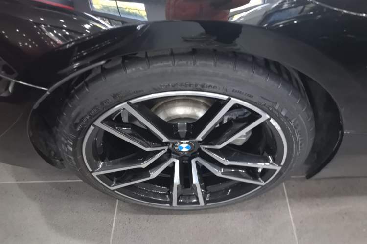 Used BMW Z4 2019 sDrive 25i M Sport Package Exterior 4
