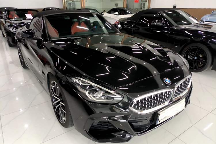 Used BMW Z4 2019 sDrive 25i M Sport Package Front Right 45 Deg
