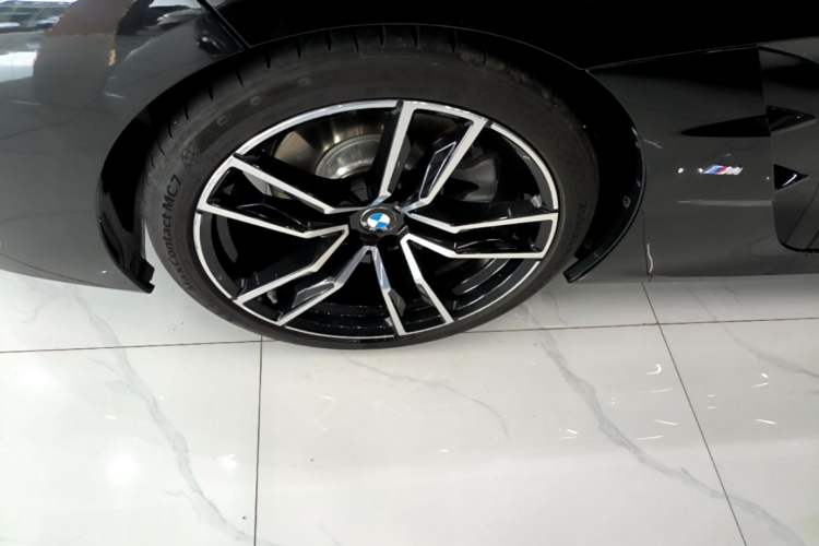 Used BMW Z4 2019 sDrive 25i M Sport Package Left Front Wheel Hub