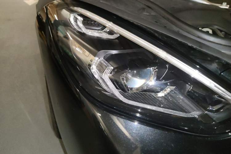 Used BMW Z4 2019 sDrive 25i M Sport Night Edition package Right Front Headlight