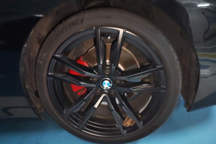 Used BMW Z4 2019 sDrive 25i M Sport Package Right Front Wheel Hub