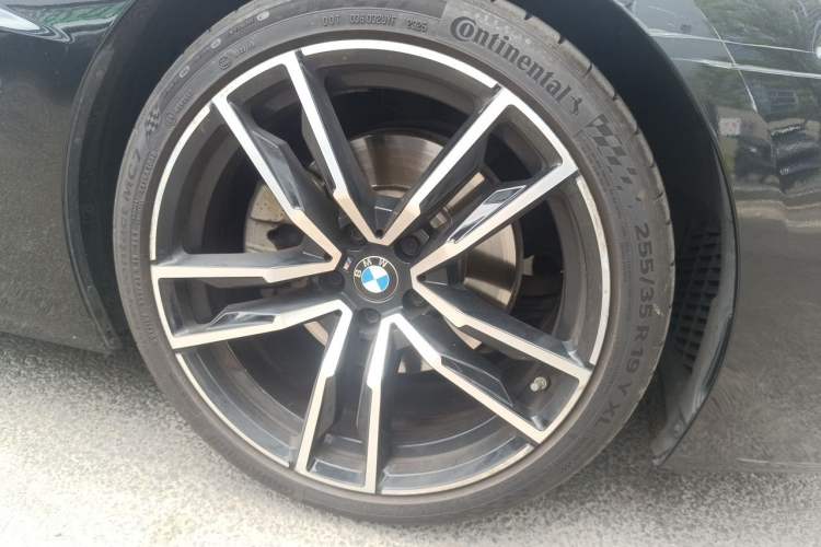 Used BMW Z4 2019 sDrive 25i M Sport Package Right Front Wheel Hub