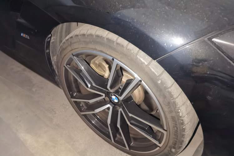 Used BMW Z4 2019 sDrive 25i M Sport Package Right Front Wheel Hub