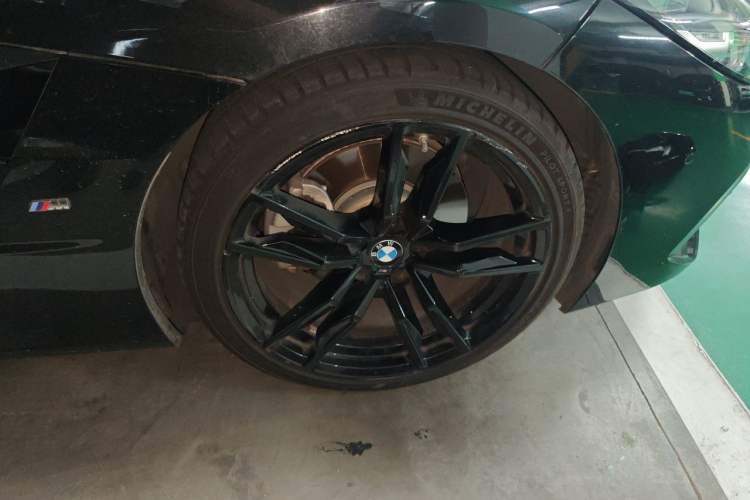 Used BMW Z4 2019 sDrive 25i M Sport Night Edition package Right Front Wheel Hub