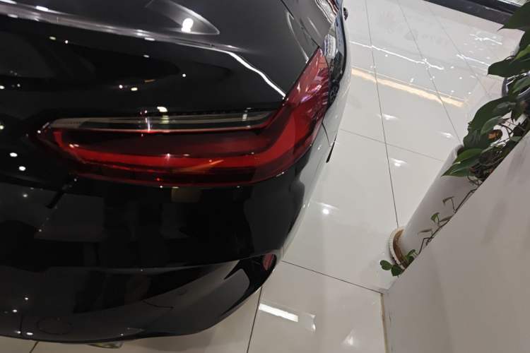 Used BMW Z4 2019 sDrive 25i M Sport Package Right Rear Taillight