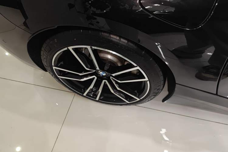Used BMW Z4 2019 sDrive 25i M Sport Package Right Rear Wheel Hub