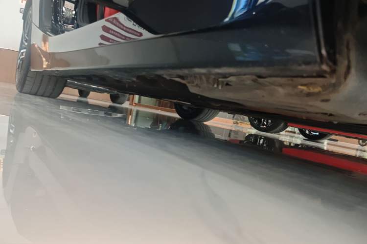 Used BMW Z4 2019 sDrive 25i M Sport Package Right Side Sill