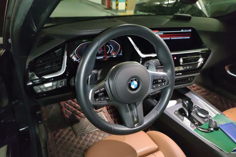 Used BMW Z4 2019 sDrive 25i M Sport Night Edition package Steering Wheel