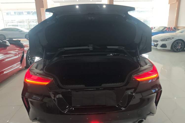 Used BMW Z4 2019 sDrive 25i M Sport Package Trunk
