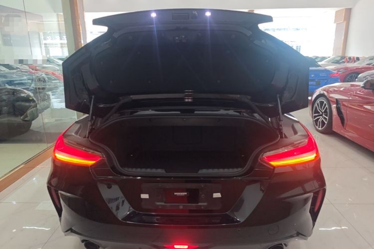 Used BMW Z4 2019 sDrive 25i M Sport Night Edition package Trunk