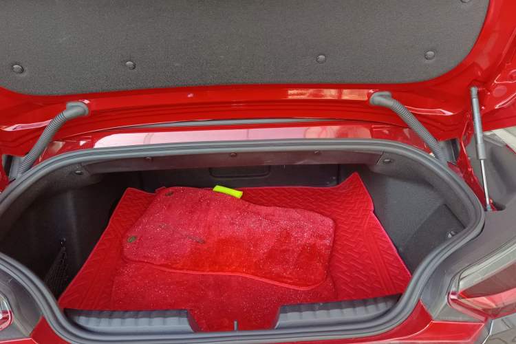 Used BMW Z4 2019 sDrive 25i M Sport Package Trunk