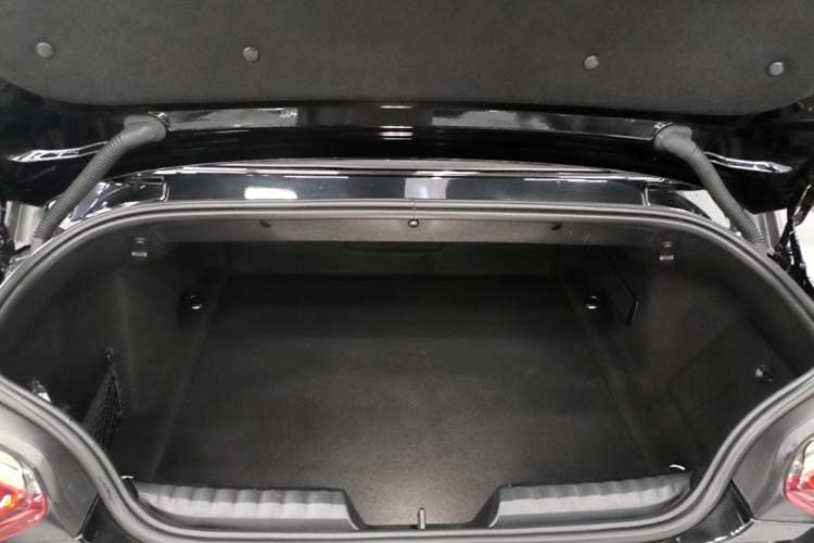 Used BMW Z4 2019 sDrive 25i M Sport Package Trunk