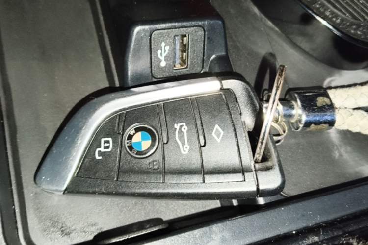 Used BMW Z4 2019 sDrive 25i M Sport Package Vehicle Key