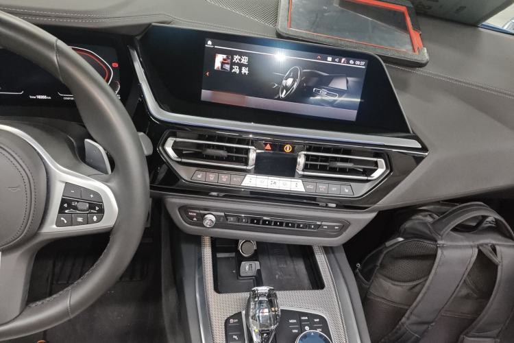 Used BMW Z4 2019 M40i M Sport Performance Edition Audio And AC Panel