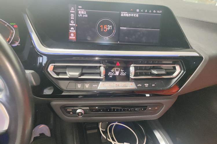 Used BMW Z4 2019 sDrive 25i M Sport Package Audio And AC Panel