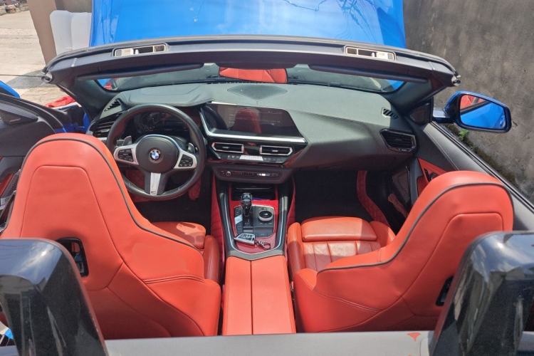 Used BMW Z4 2019 sDrive 25i M Sport Package Center Console