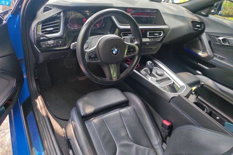 Used BMW Z4 2019 sDrive 25i M Sport Package Center Console