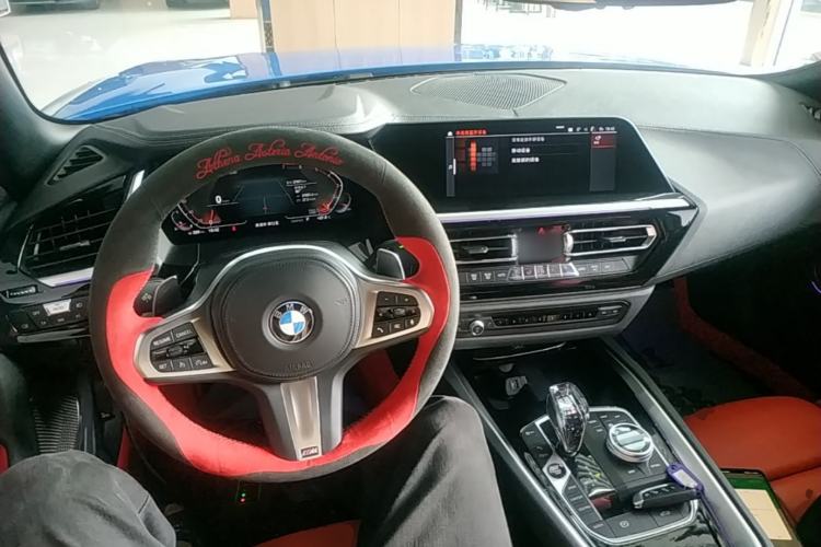 Used BMW Z4 2019 sDrive 25i M Sport Package Center Console